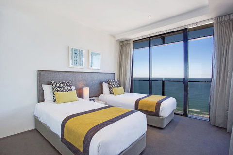 Mantra Circle On Cavill - Accommodation Mermaid Beach 17