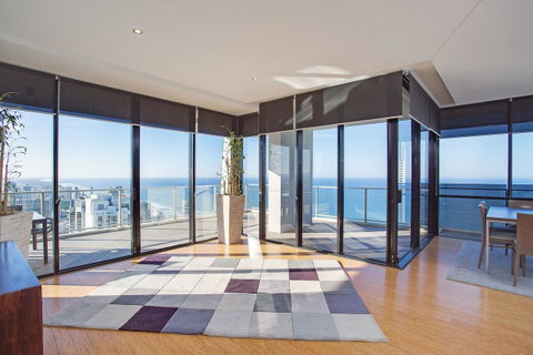 Mantra Circle On Cavill - Accommodation Mermaid Beach 1
