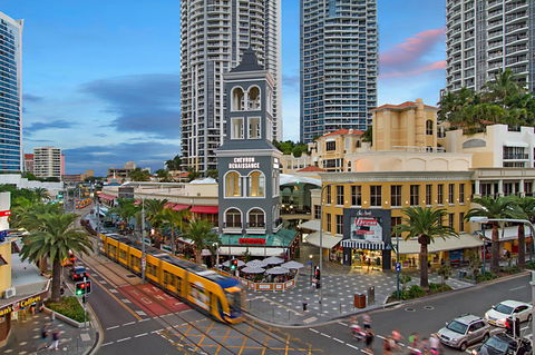 Towers Of Chevron - Private Apartment - Accommodation Mermaid Beach 19