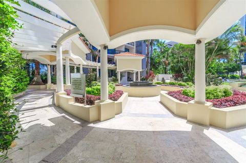 Towers Of Chevron - Private Apartment - Accommodation Mermaid Beach 15