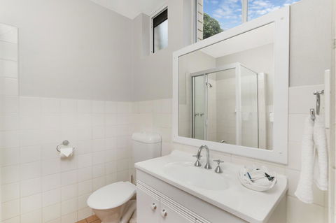 The Robert Towns - Accommodation Mermaid Beach 5