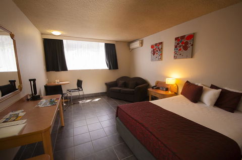 The Robert Towns - Accommodation Mermaid Beach 22