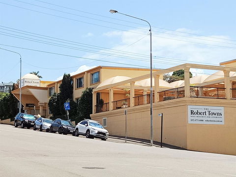 The Robert Towns - Accommodation Mermaid Beach 12