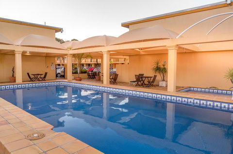 The Robert Towns - Accommodation Mermaid Beach 6