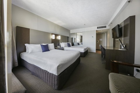 Novotel Surfers Paradise - Accommodation Mermaid Beach 11
