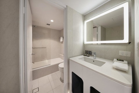 Novotel Surfers Paradise - Accommodation Mermaid Beach 13