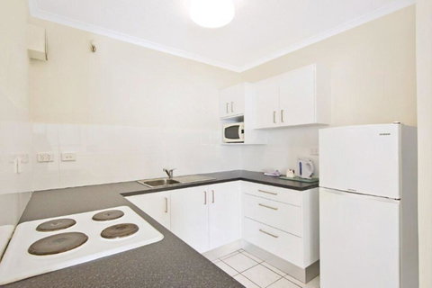 Surfers International Apartments - Accommodation Mermaid Beach 32