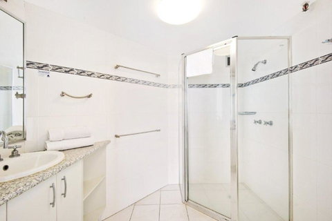 Surfers International Apartments - Accommodation Mermaid Beach 18
