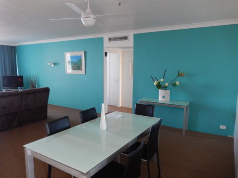 Golden Gate Resort - Accommodation Mermaid Beach 13