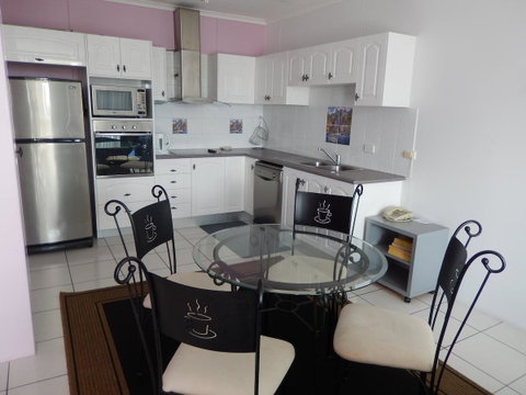 Golden Gate Resort - Accommodation Mermaid Beach 15