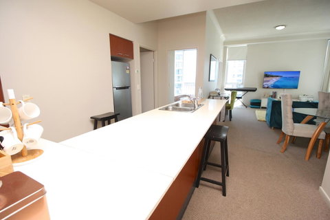 PeepSleep Chevron Towers - Accommodation Mermaid Beach 3