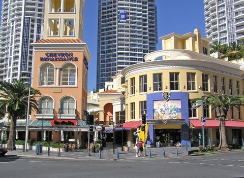 PeepSleep Chevron Towers - Accommodation Mermaid Beach 7