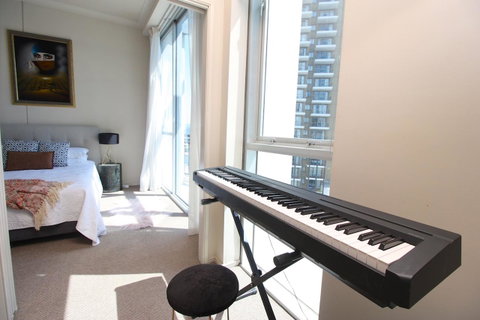 PeepSleep Chevron Towers - Accommodation Mermaid Beach 2
