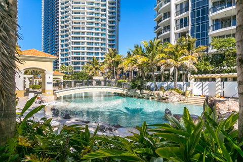 PeepSleep Chevron Towers - Accommodation Mermaid Beach 0