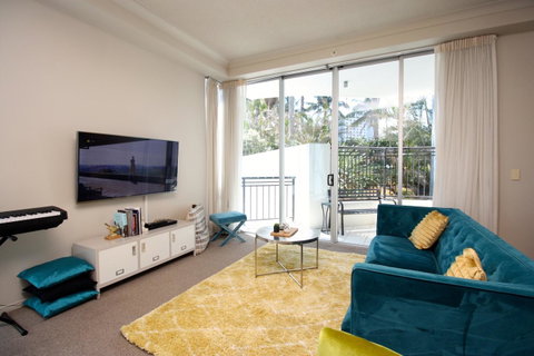 PeepSleep Chevron Towers - Accommodation Mermaid Beach 1