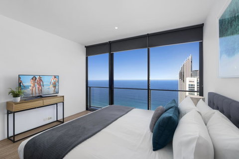Circle On Cavill - Gclr - Accommodation Mermaid Beach 15