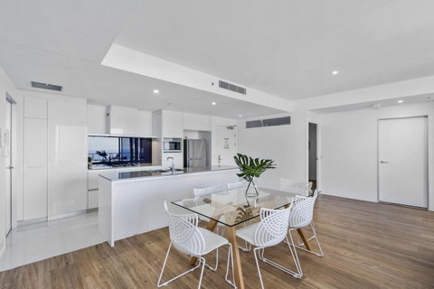 Circle On Cavill - Gclr - Accommodation Mermaid Beach 22