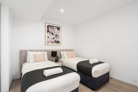 Circle On Cavill - Gclr - Accommodation Mermaid Beach 32