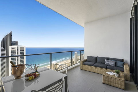 Circle On Cavill - Gclr - Accommodation Mermaid Beach 11