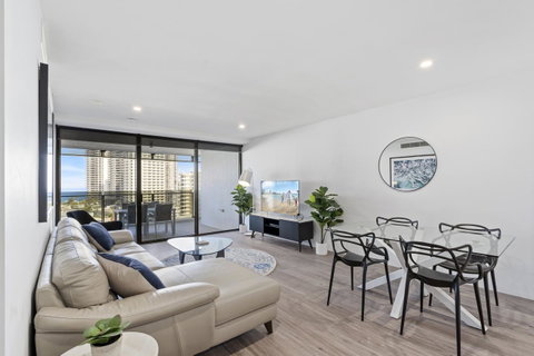 Circle On Cavill - Gclr - Accommodation Mermaid Beach 8