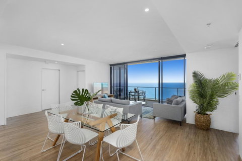 Circle On Cavill - Gclr - Accommodation Mermaid Beach 18