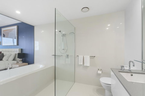 Circle On Cavill - Gclr - Accommodation Mermaid Beach 34