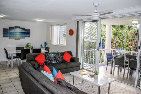 Surfers Beach Holiday Apartments - Accommodation Mermaid Beach 15