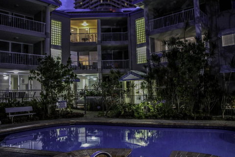 Surfers Beach Holiday Apartments - Accommodation Mermaid Beach 23