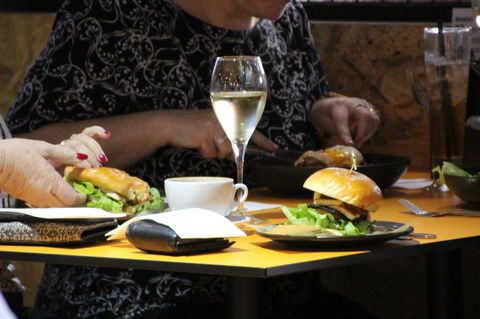 George Williams Hotel - Accommodation Mermaid Beach 26