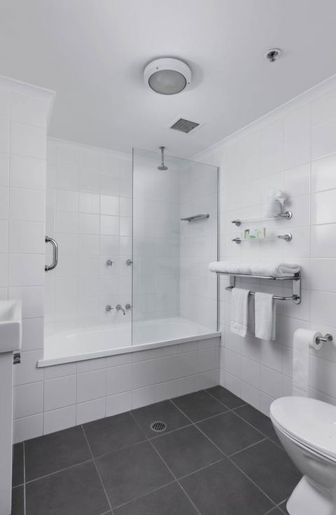 George Williams Hotel - Accommodation Mermaid Beach 42