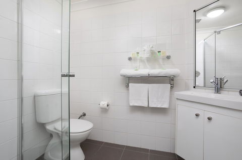 George Williams Hotel - Accommodation Mermaid Beach 1