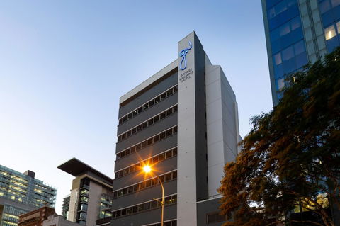 George Williams Hotel - Accommodation Mermaid Beach 0