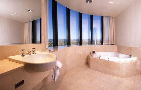 Crowne Plaza Surfers Paradise, An IHG Hotel - Accommodation Mermaid Beach 19