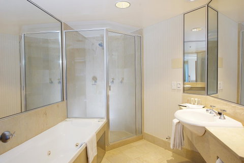 Crowne Plaza Surfers Paradise, An IHG Hotel - Accommodation Mermaid Beach 6