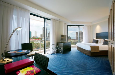 Crowne Plaza Surfers Paradise, An IHG Hotel - Accommodation Mermaid Beach 2
