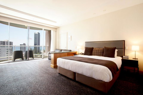 Crowne Plaza Surfers Paradise, An IHG Hotel - Accommodation Mermaid Beach 43