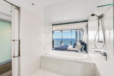 Circle On Cavill, Apartments And Sub Penthouses - We Accommodate - Accommodation Mermaid Beach 28