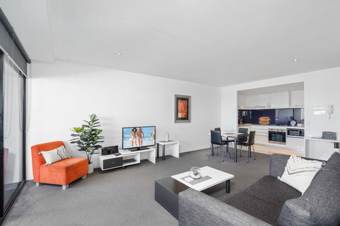 Circle On Cavill, Apartments And Sub Penthouses - We Accommodate - Accommodation Mermaid Beach 6