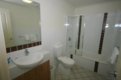 La Vida On Anzac - Accommodation Mermaid Beach 11