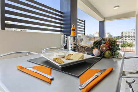 La Vida On Anzac - Accommodation Mermaid Beach 25