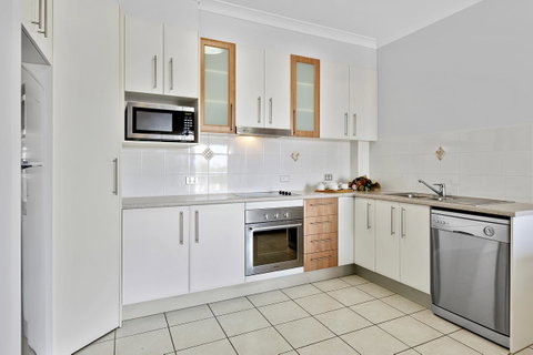 La Vida On Anzac - Accommodation Mermaid Beach 23