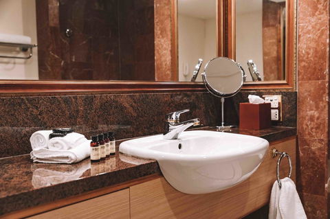 Pullman Cairns International - Accommodation Mermaid Beach 7