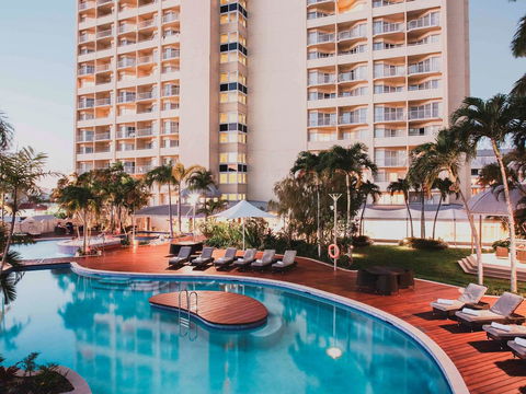 Pullman Cairns International - Accommodation Mermaid Beach 1