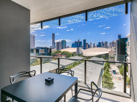 Opera Apartments South Brisbane - Accommodation Mermaid Beach 6