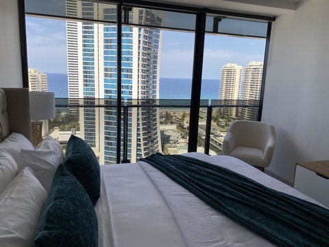 Circle On Cavill 2, 3, 4 & 5 Bedroom SkyHomes & SUB PENTHOUSES By Gold Coast Holidays - Accommodation Mermaid Beach 14