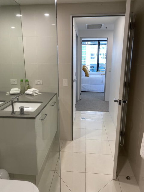 Circle On Cavill 2, 3, 4 & 5 Bedroom SkyHomes & SUB PENTHOUSES By Gold Coast Holidays - Accommodation Mermaid Beach 2