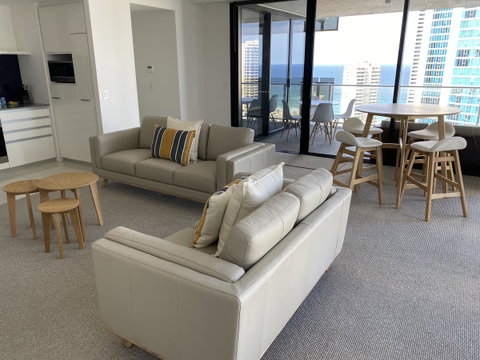 Circle On Cavill 2, 3, 4 & 5 Bedroom SkyHomes & SUB PENTHOUSES By Gold Coast Holidays - Accommodation Mermaid Beach 7