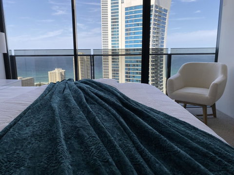 Circle On Cavill 2, 3, 4 & 5 Bedroom SkyHomes & SUB PENTHOUSES By Gold Coast Holidays - Accommodation Mermaid Beach 13