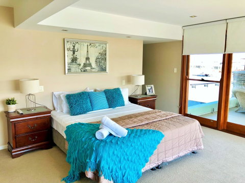 Riverfront Dream - Accommodation Mermaid Beach 6