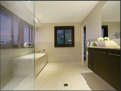 Riverfront Dream - Accommodation Mermaid Beach 27